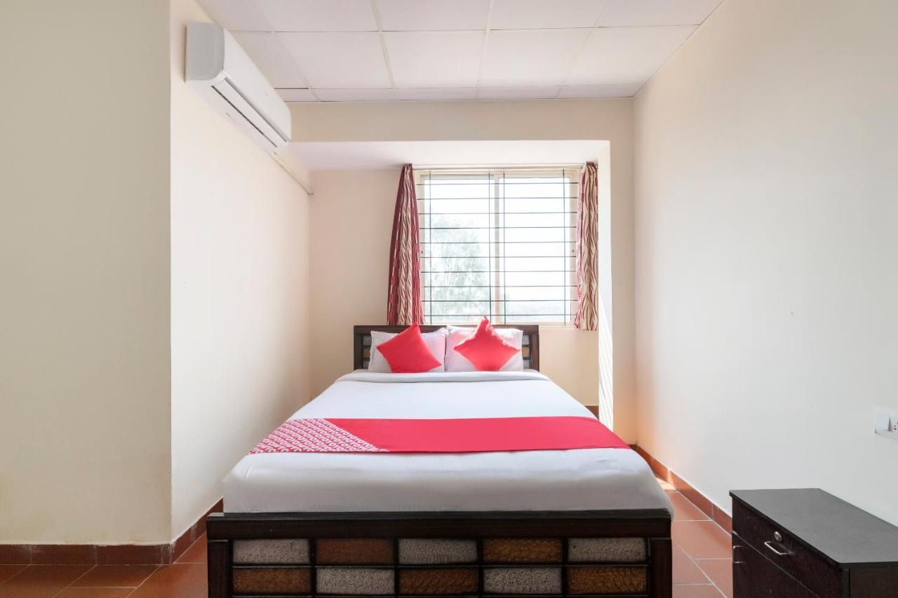 Hotel Oyo 49073 Whitefield Comforts Bangalore Exterior foto
