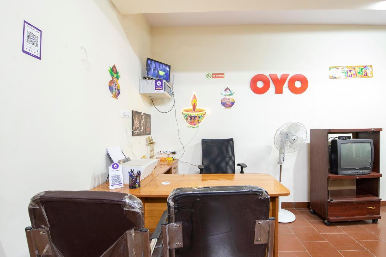 Hotel Oyo 49073 Whitefield Comforts Bangalore Exterior foto